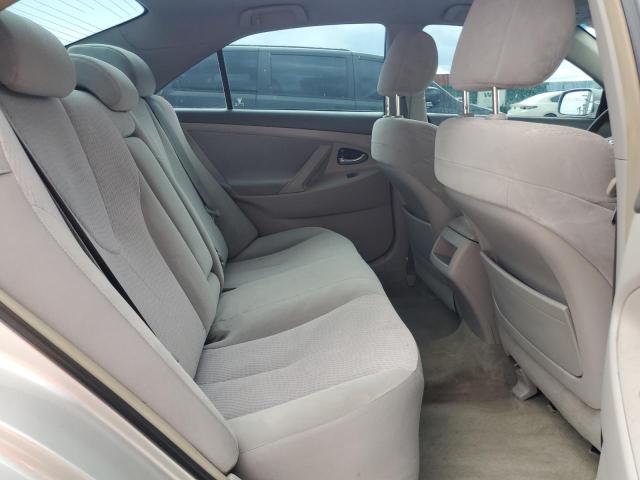 4T1BF3EK0AU078268 - 2010 TOYOTA CAMRY BASE SILVER photo 10