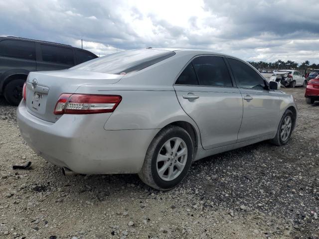 4T1BF3EK0AU078268 - 2010 TOYOTA CAMRY BASE SILVER photo 3