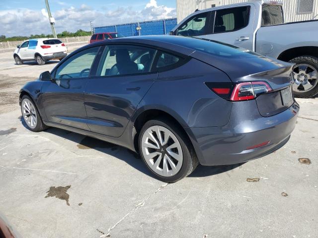 5YJ3E1EA7PF438029 - 2023 TESLA MODEL 3 Серый фото 2