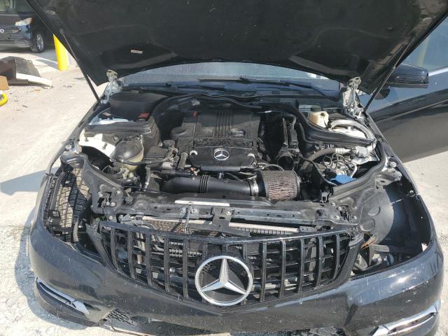 WDDGJ4HBXDF967006 - 2013 MERCEDES-BENZ C 250 შავი ფოტო 11