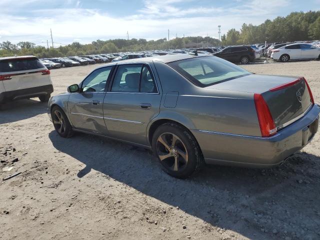 1G6KD5EY1AU128950 - 2010 CADILLAC DTS LUXURY COLLECTION CREAM photo 2