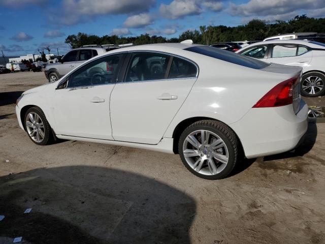 YV1902FH9C2122472 - 2012 VOLVO S60 T6 WHITE photo 2