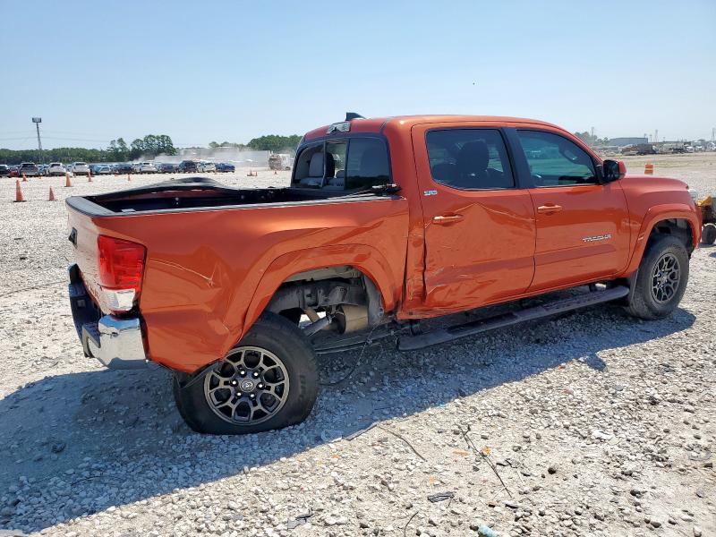 5TFAZ5CN5HX025638 - 2017 TOYOTA TACOMA DOUBLE CAB 橙色 照片 3