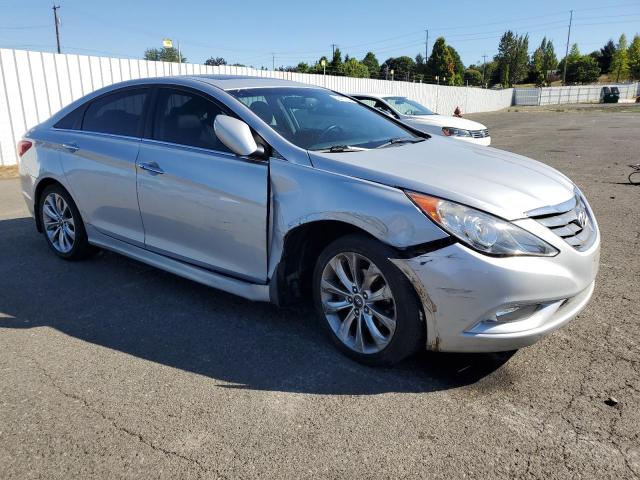 5NPEC4AC8BH114833 - 2011 HYUNDAI SONATA SE SILVER photo 4