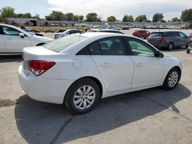 1G1PC5SHXB7289915 - 2011 CHEVROLET CRUZE LS WHITE photo 3