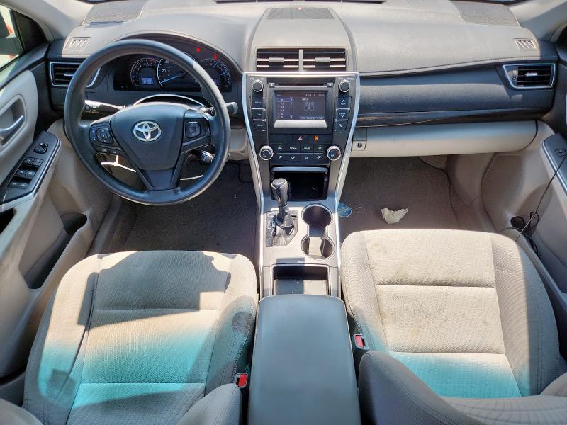 4T4BF1FK8FR502411 - 2015 TOYOTA CAMRY LE WHITE photo 8