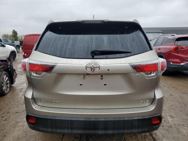 5TDKKRFHXGS140729 - 2016 TOYOTA HIGHLANDER XLE GRAY photo 6