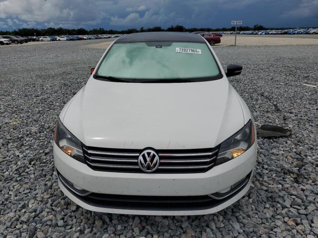 1VWBT7A33FC097426 - 2015 VOLKSWAGEN PASSAT SE WHITE photo 5