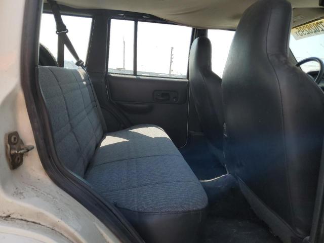 1J4FT48S2YL133958 - 2000 JEEP CHEROKEE SPORT WHITE photo 11