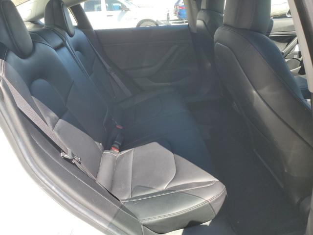 5YJ3E1EA4JF015867 - 2018 TESLA MODEL 3 白色 照片 10