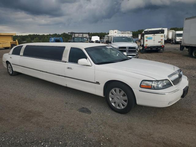 1L1FM88W65Y649930 - 2005 LINCOLN TOWN CAR EXECUTIVE WHITE photo 4