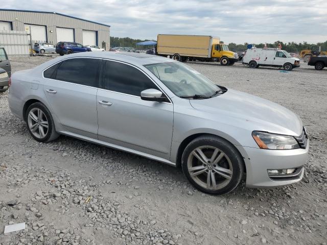 1VWCN7A31DC095668 - 2013 VOLKSWAGEN PASSAT SEL Արծաթագույն լուսանկար 4