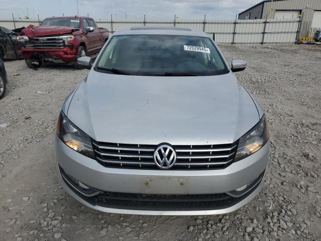 1VWCN7A31DC095668 - 2013 VOLKSWAGEN PASSAT SEL Արծաթագույն լուսանկար 5