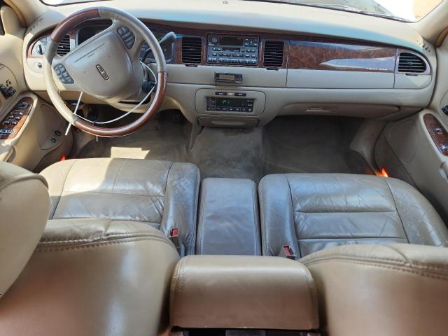 1LNHM82W91Y732018 - 2001 LINCOLN TOWN CAR SIGNATURE Biały zdjęcie 8