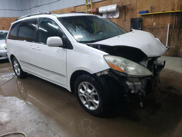 5TDZA22C66S400044 - 2006 TOYOTA SIENNA XLE WHITE photo 4