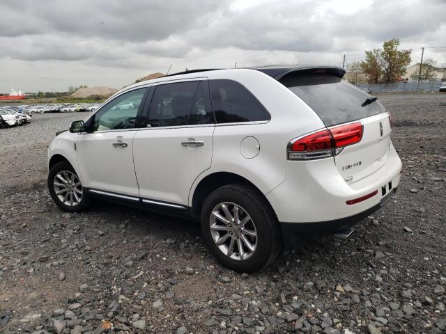 2LMDJ8JK6DBL29755 - 2013 LINCOLN MKX WHITE photo 2