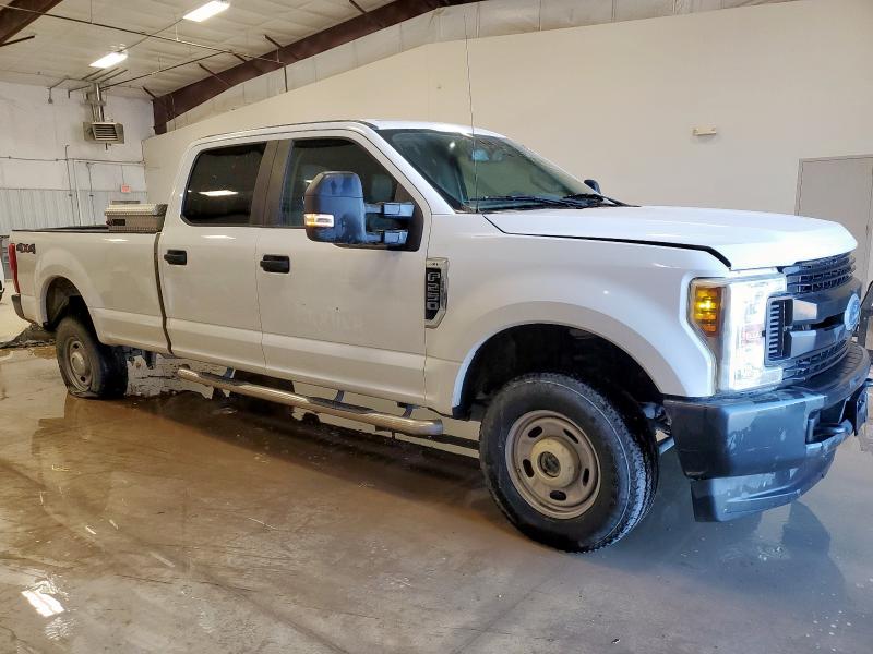 1FT7W2B60KEC69082 - 2019 FORD F250 SUPER DUTY Ақ фото 4