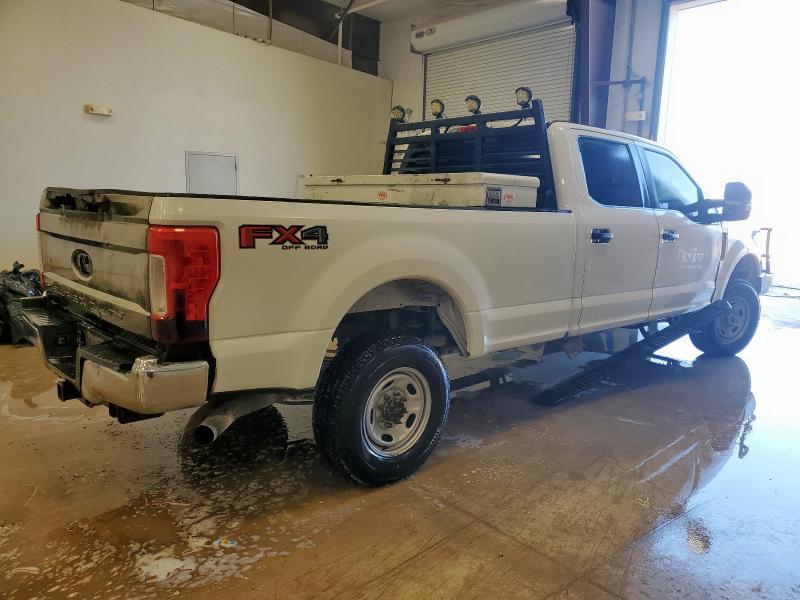 1FT7W2B66JEC24470 - 2018 FORD F250 SUPER DUTY Blanc photo 3