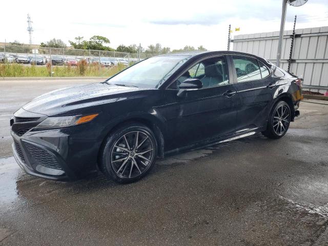 4T1G11AK2RU190936 - 2024 TOYOTA CAMRY SE NIGHT SHADE BLACK photo 1