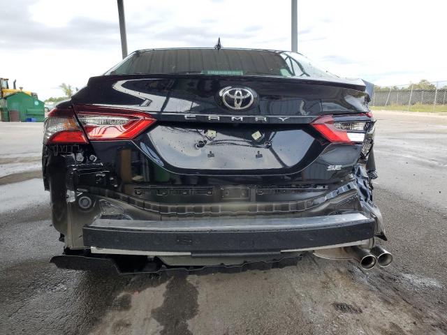 4T1G11AK2RU190936 - 2024 TOYOTA CAMRY SE NIGHT SHADE BLACK photo 6