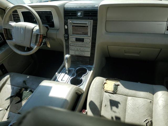 5LMFU28598LJ03673 - 2008 LINCOLN NAVIGATOR თაფლისფერი ფოტო 8