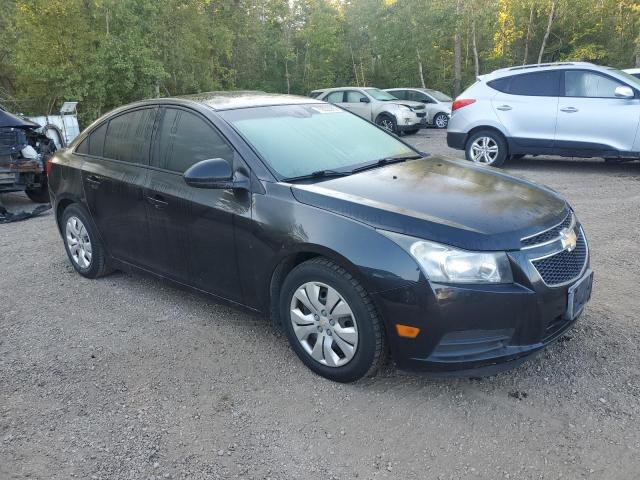 1G1PL5SH1D7146032 - 2013 CHEVROLET CRUZE LS შავი ფოტო 4