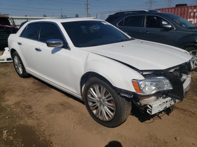 2C3CCAKG1EH273251 - 2014 CHRYSLER 300C WHITE photo 4