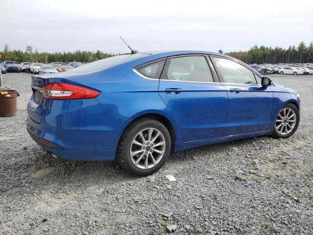 3FA6P0H72HR134775 - 2017 FORD FUSION SE BLUE photo 3