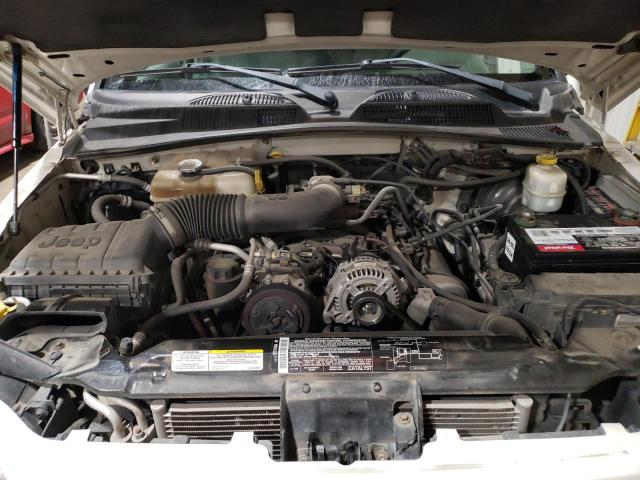1J4GK48K85W523349 - 2005 JEEP LIBERTY SPORT WHITE photo 12