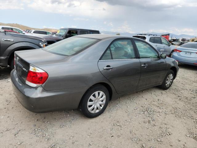 4T1BE32K25U582060 - 2005 TOYOTA CAMRY LE GRAY photo 3
