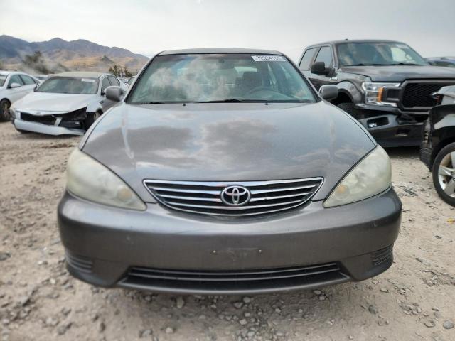 4T1BE32K25U582060 - 2005 TOYOTA CAMRY LE GRAY photo 5
