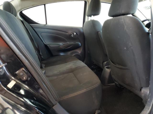 3N1CN7AP6JL877778 - 2018 NISSAN VERSA S BLACK photo 10