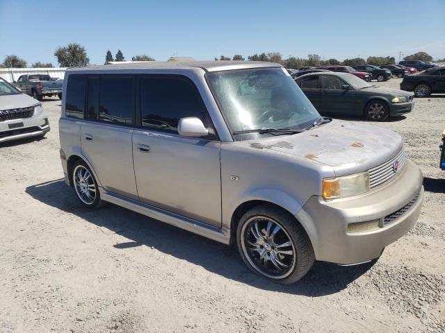 JTLKT324364091434 - 2006 TOYOTA SCION XB SILVER photo 4