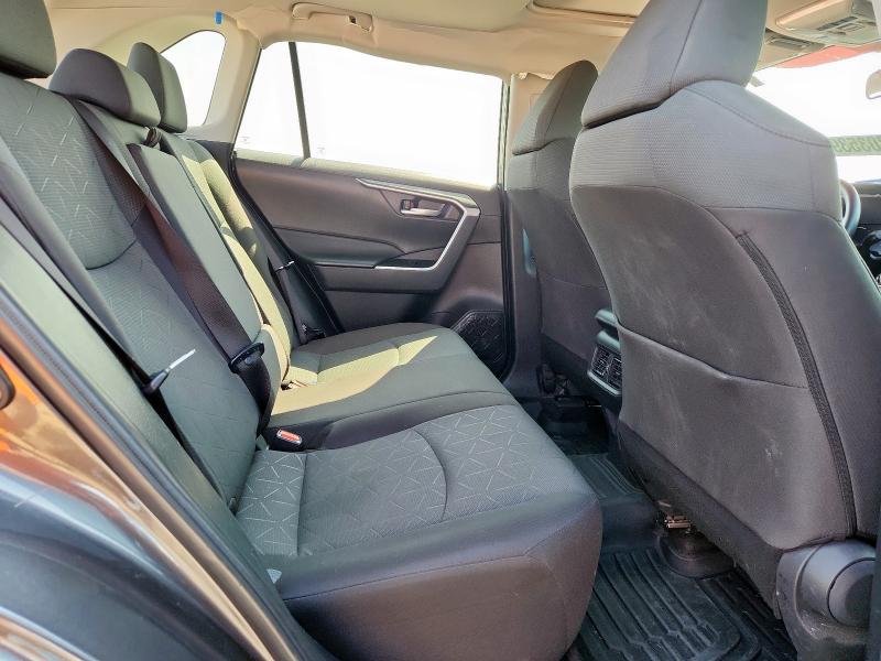 2T3W1RFV5PC237640 - 2023 TOYOTA RAV4 XLE Մոխրագույն լուսանկար 11