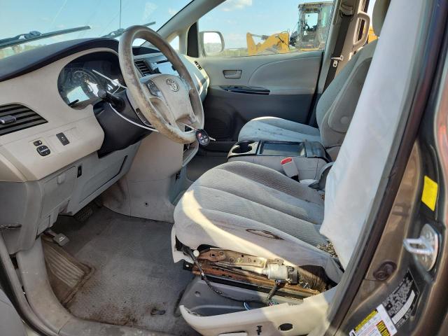 5TDKK3DC2BS077235 - 2011 TOYOTA SIENNA LE 灰色 照片 7