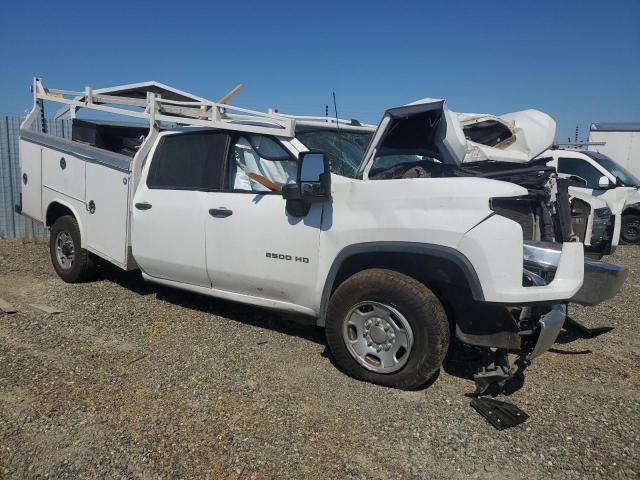 1GB4YLE75MF154552 - 2021 CHEVROLET SILVERADO K2500 HEAVY DUTY WHITE photo 4