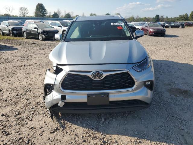 5TDGZRBH3NS566864 - 2022 TOYOTA HIGHLANDER XLE SILVER photo 5