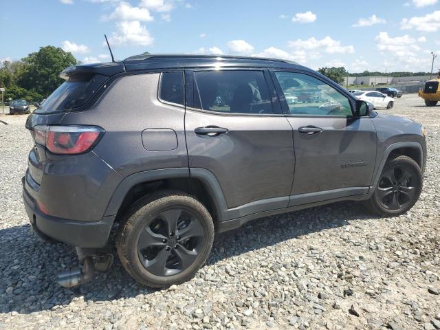 3C4NJDBB2KT648261 - 2019 JEEP COMPASS LATITUDE GRAY photo 3