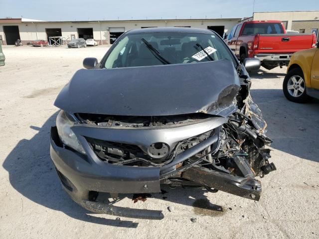 5YFBU4EE3CP060762 - 2012 TOYOTA COROLLA BASE Gri fotoğraf 5