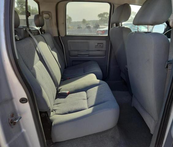 1D7HW48P97S241439 - 2007 DODGE DAKOTA QUAD SLT SILVER photo 10