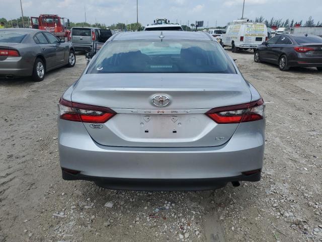 4T1R11AK8RU256110 - 2024 TOYOTA CAMRY LE SILVER photo 6