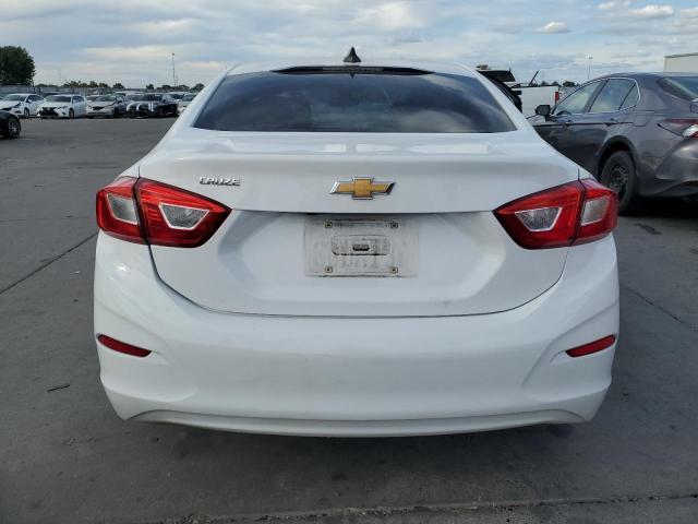 1G1BC5SM7J7221383 - 2018 CHEVROLET CRUZE LS თეთრი ფოტო 6