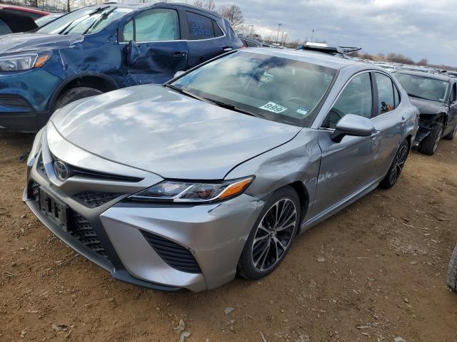 4T1B11HK0JU082349 - 2018 TOYOTA CAMRY L GRAY photo 1