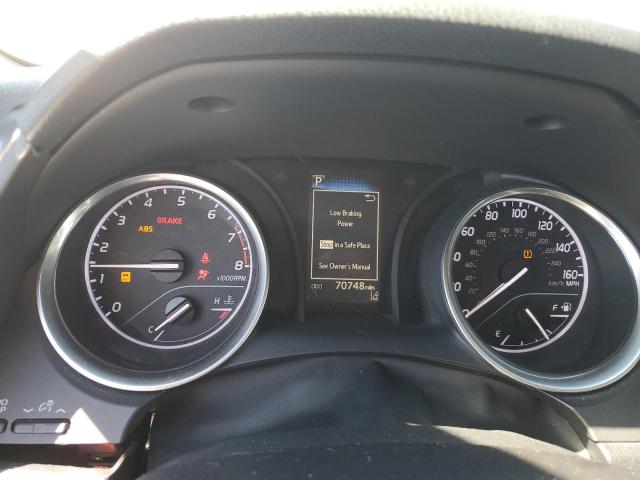 4T1B11HKXJU072900 - 2018 TOYOTA CAMRY L SILVER photo 9