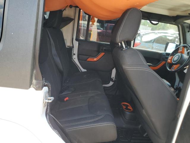 1C4BJWEGXGL154948 - 2016 JEEP WRANGLER U SAHARA WHITE photo 11