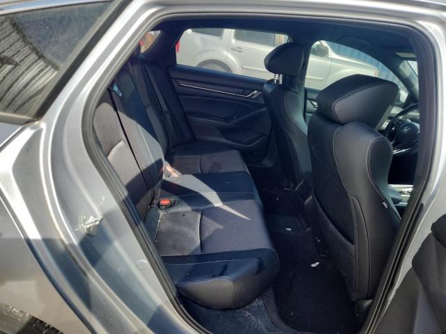 1HGCV1F36JA254086 - 2018 HONDA ACCORD SPORT SILVER photo 10