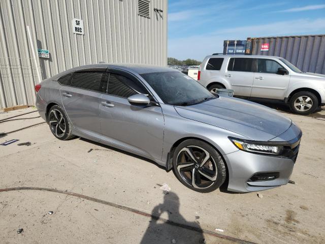 1HGCV1F36JA254086 - 2018 HONDA ACCORD SPORT SILVER photo 4