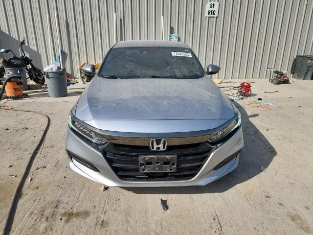 1HGCV1F36JA254086 - 2018 HONDA ACCORD SPORT SILVER photo 5