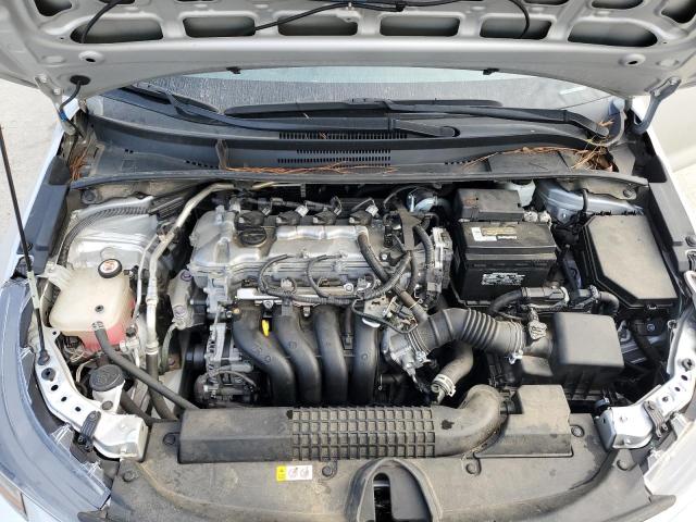 5YFEPMAE4NP289142 - 2022 TOYOTA COROLLA LE SILVER photo 11