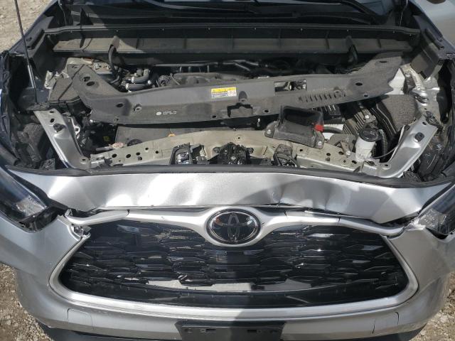 5TDHZRBH5NS588711 - 2022 TOYOTA HIGHLANDER XLE SILVER photo 12
